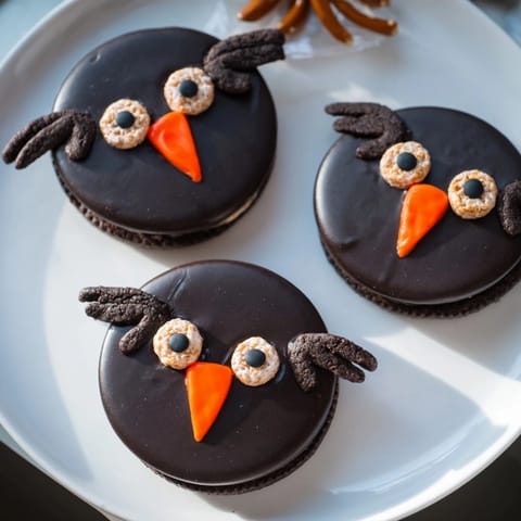 Enjoy a close-up of the delicious Hoot Hoot Owl-Themed Treat Tray, perfect for kids' parties.